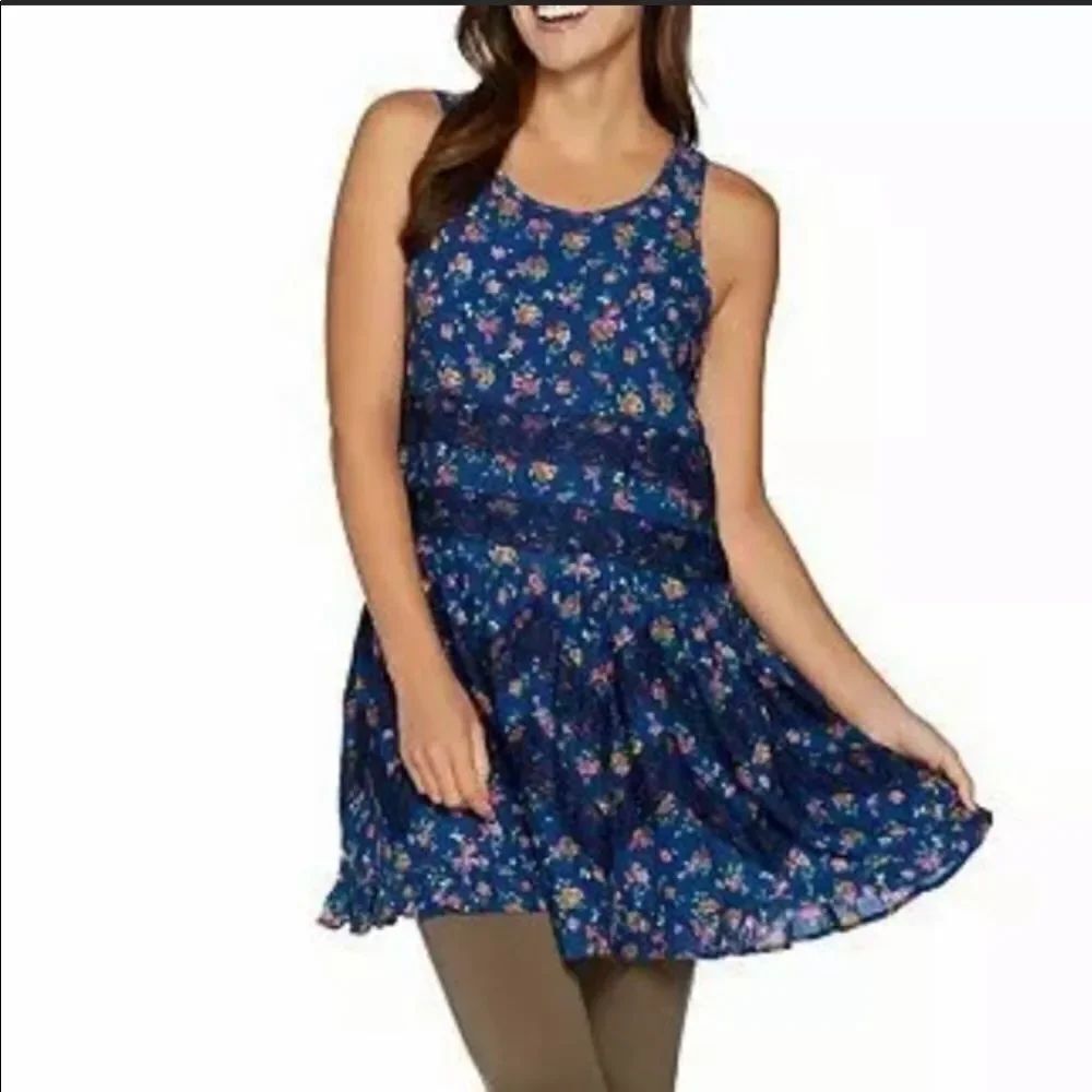 💜 LOGO Lavish Abyss Printed Tunic - Picture 6 of 10